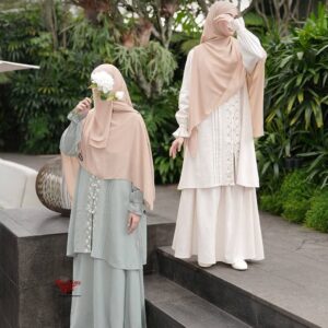 Floral Tunic by Khumaira Syari